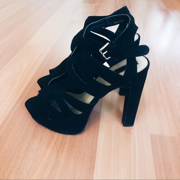 Black 6-inch Heels - Picture 4 of 5